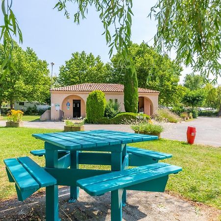 Camping Sites Et Paysages Les Pres Hauts Sisteron Exterior photo