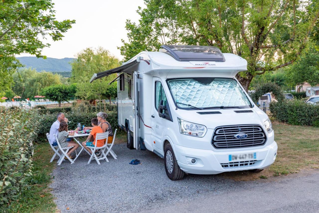 Camping Sites Et Paysages Les Pres Hauts Sisteron Exterior photo
