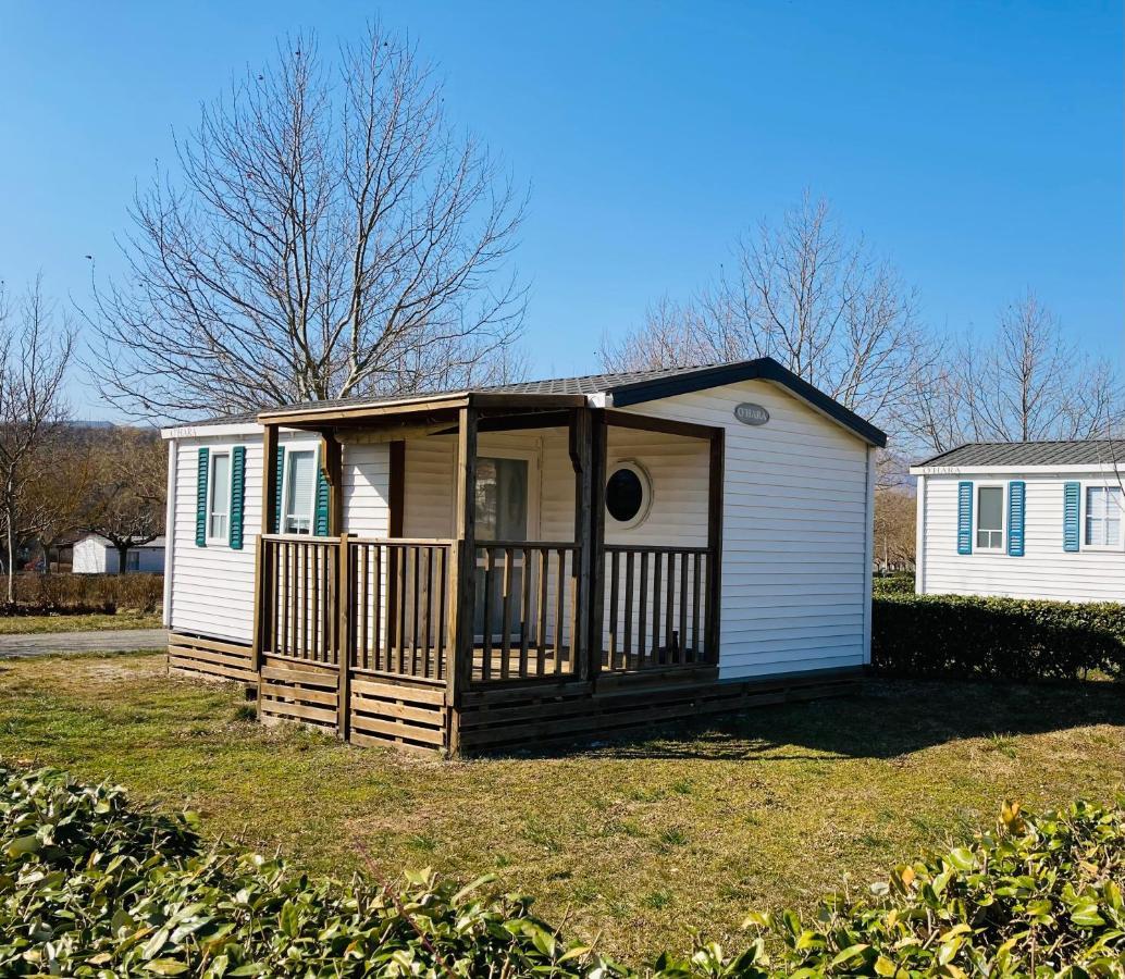 Camping Sites Et Paysages Les Pres Hauts Sisteron Exterior photo