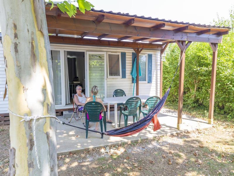 Camping Sites Et Paysages Les Pres Hauts Sisteron Exterior photo