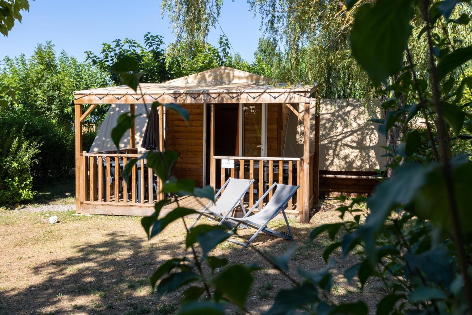 Camping Sites Et Paysages Les Pres Hauts Sisteron Exterior photo
